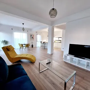  Villa Dalia One