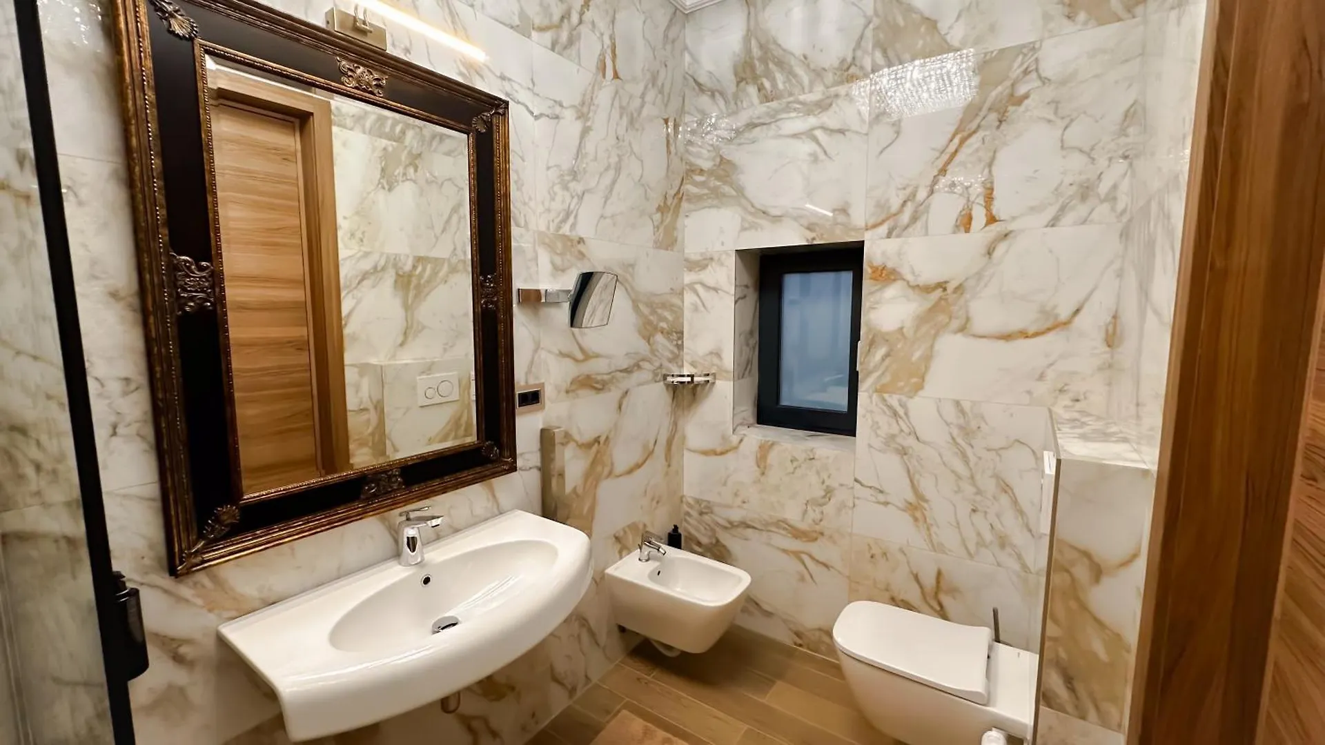 Therme Criss Balotesti 0*,  Romania